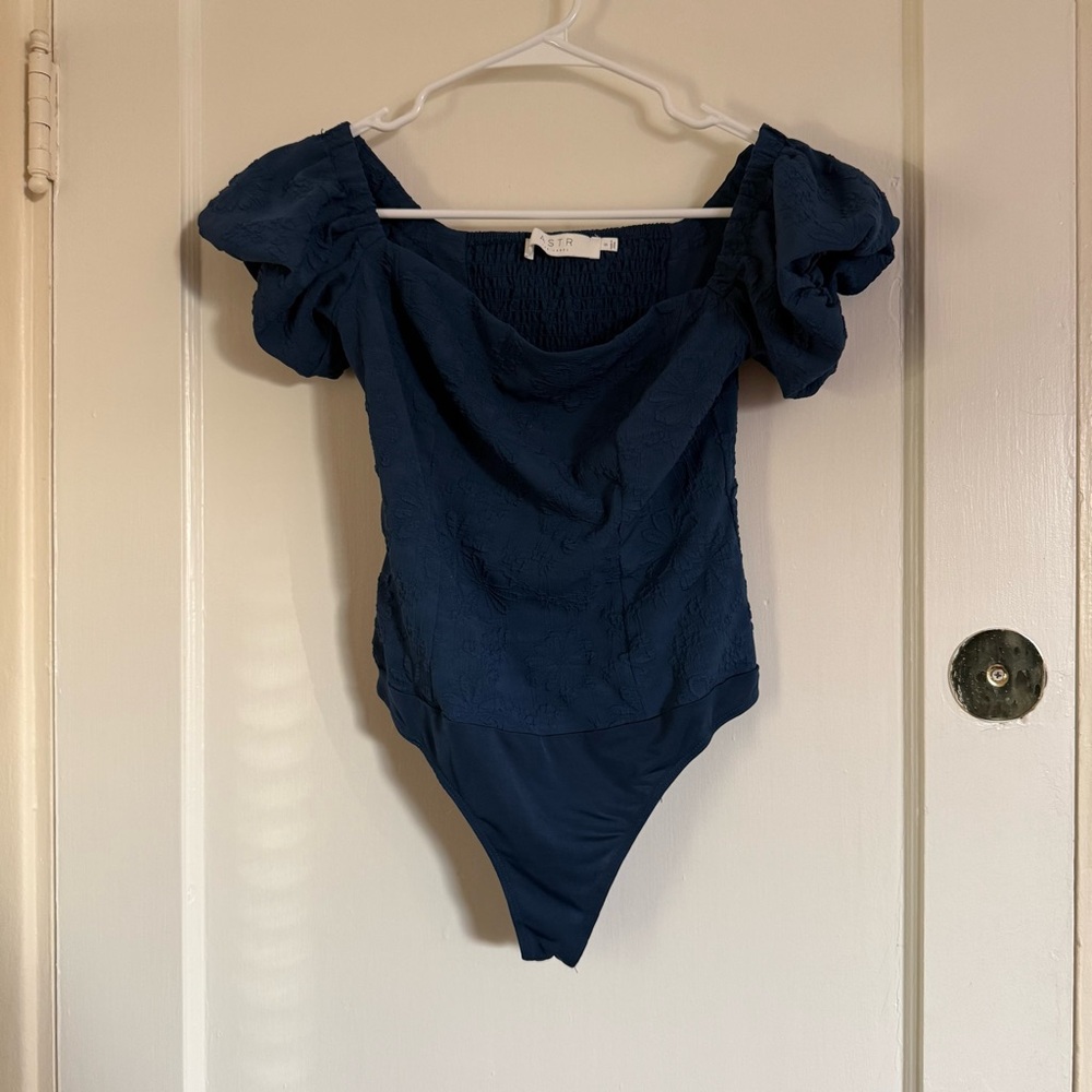 Astr Navy Puff-Sleeve One-Piece Bodysuit